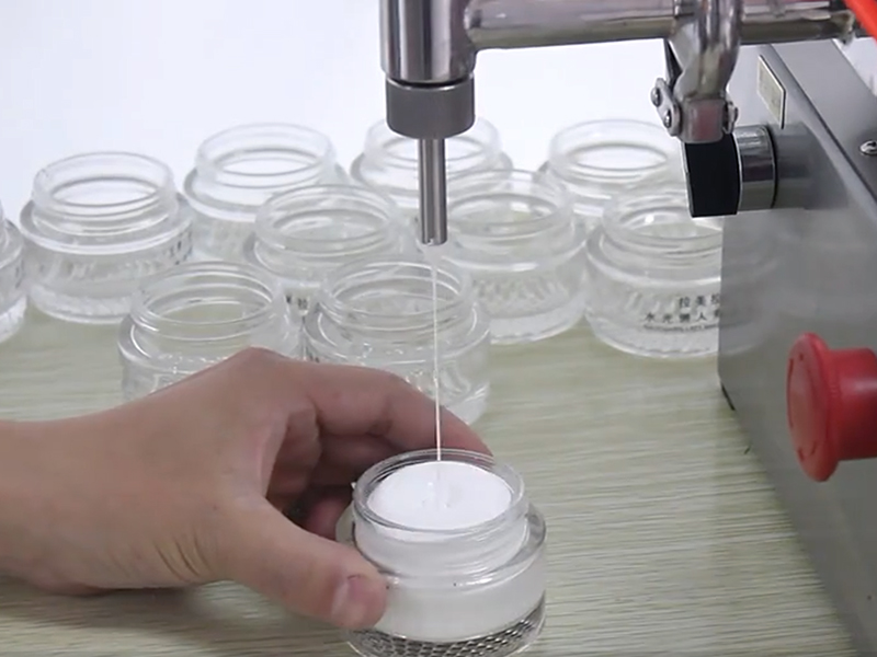 幼型自动灌装机：提升出产效能的便捷利器